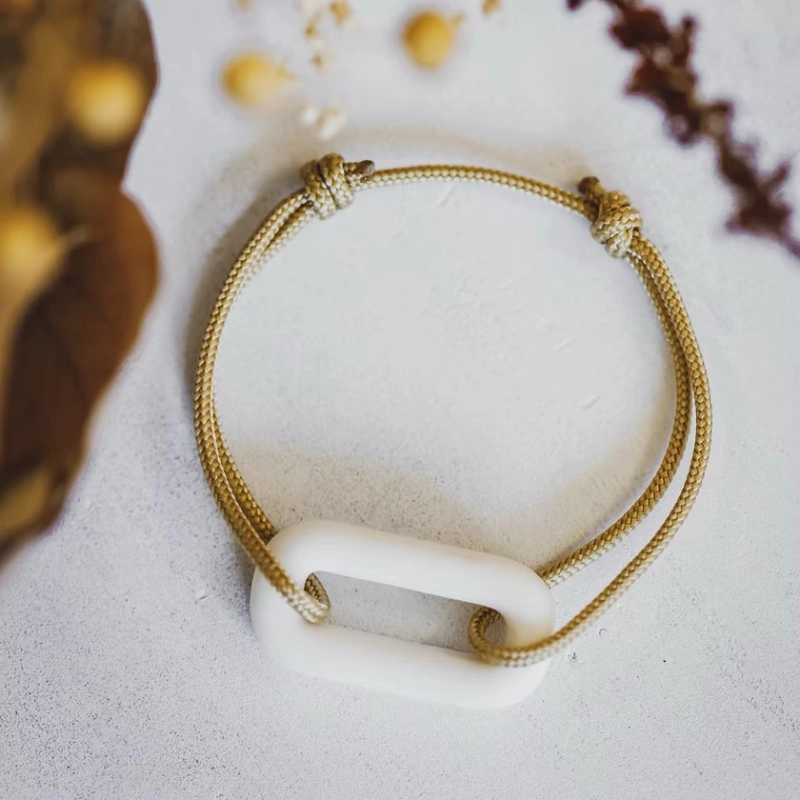 bracelet beige o de ocean side lien reglable 2 maison joseph maison volumes lille