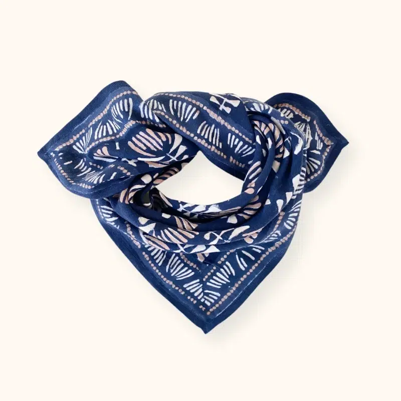 small foulard manika tresse apaches maison volumes lille 1