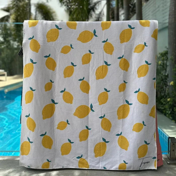 tropesa serviette de plage citron isaure maison volumes lille 2