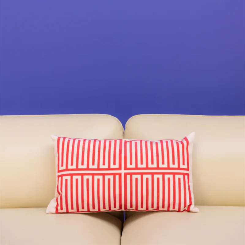 coussin babel brune s elios rose rouge