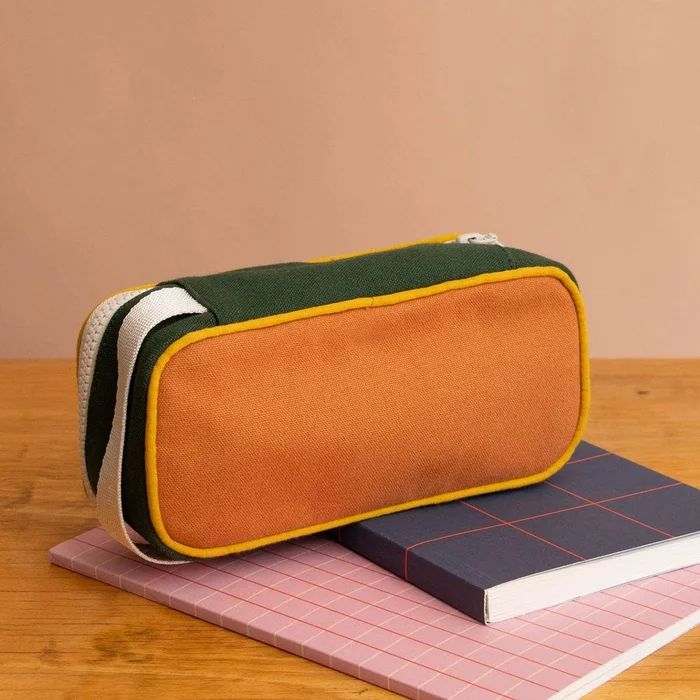 hindbag trousse max tricolore bleu electrique maison volumes lille 3